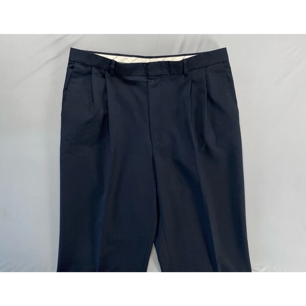 Levi's Travelers Vintage Pleated Washable Poly-Wool Dress Pants, Slacks. 36X29. - Picture 5 of 9